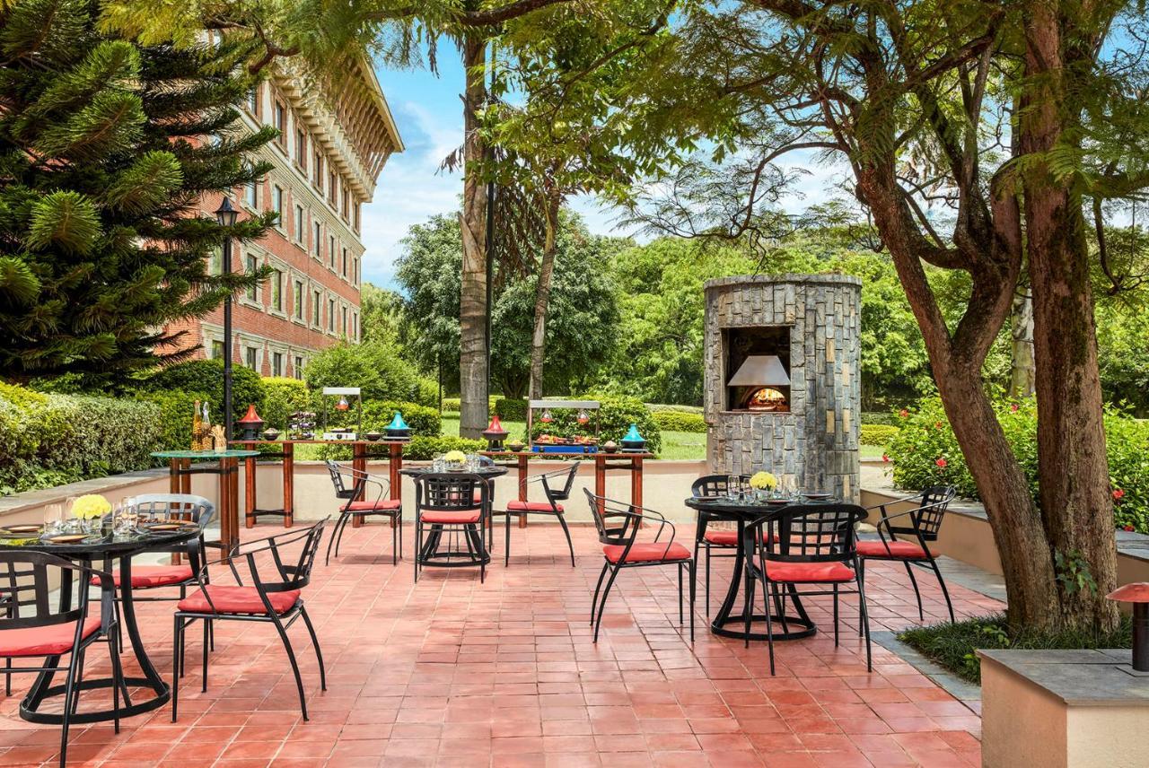 Hyatt Regency Kathmandu Ξενοδοχείο Εξωτερικό φωτογραφία